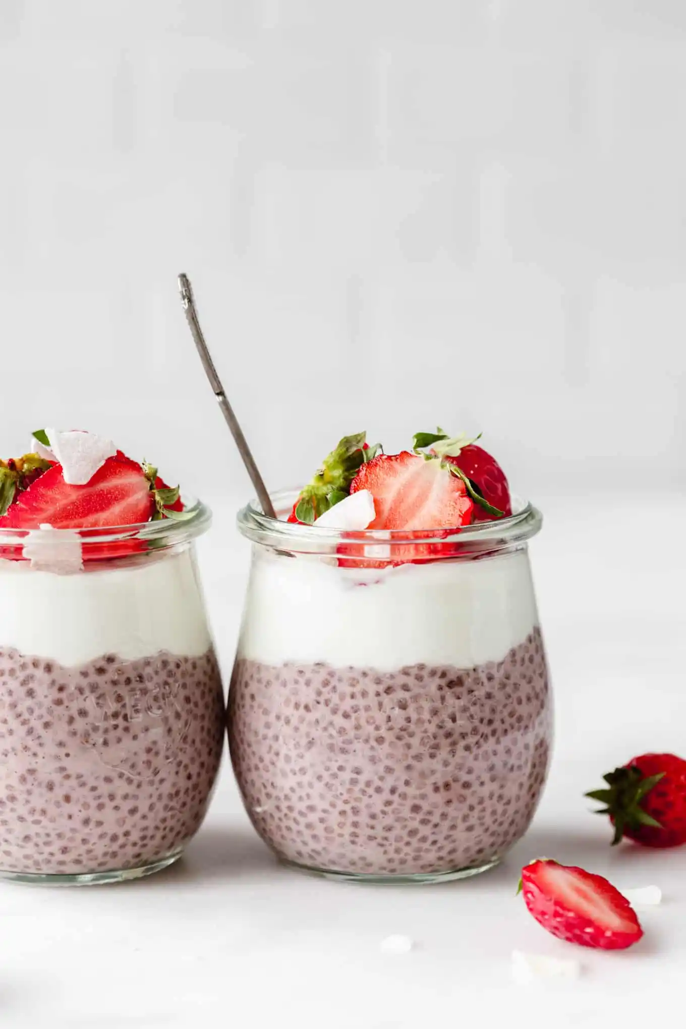 Pudding cu chia și fructe de pădure